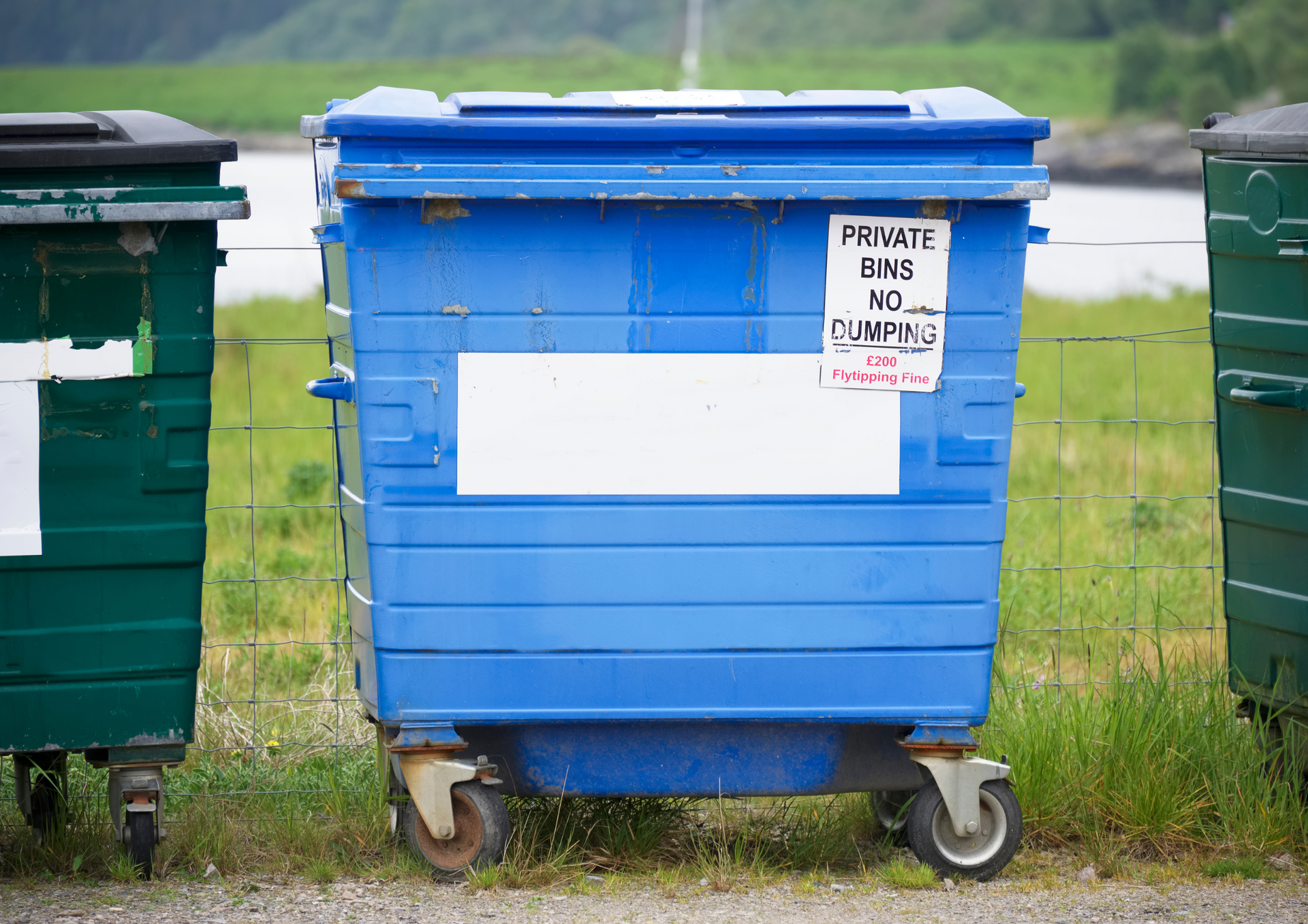 Small Skip Hire vs. Large Skip Hire: Which Do You Really Need?