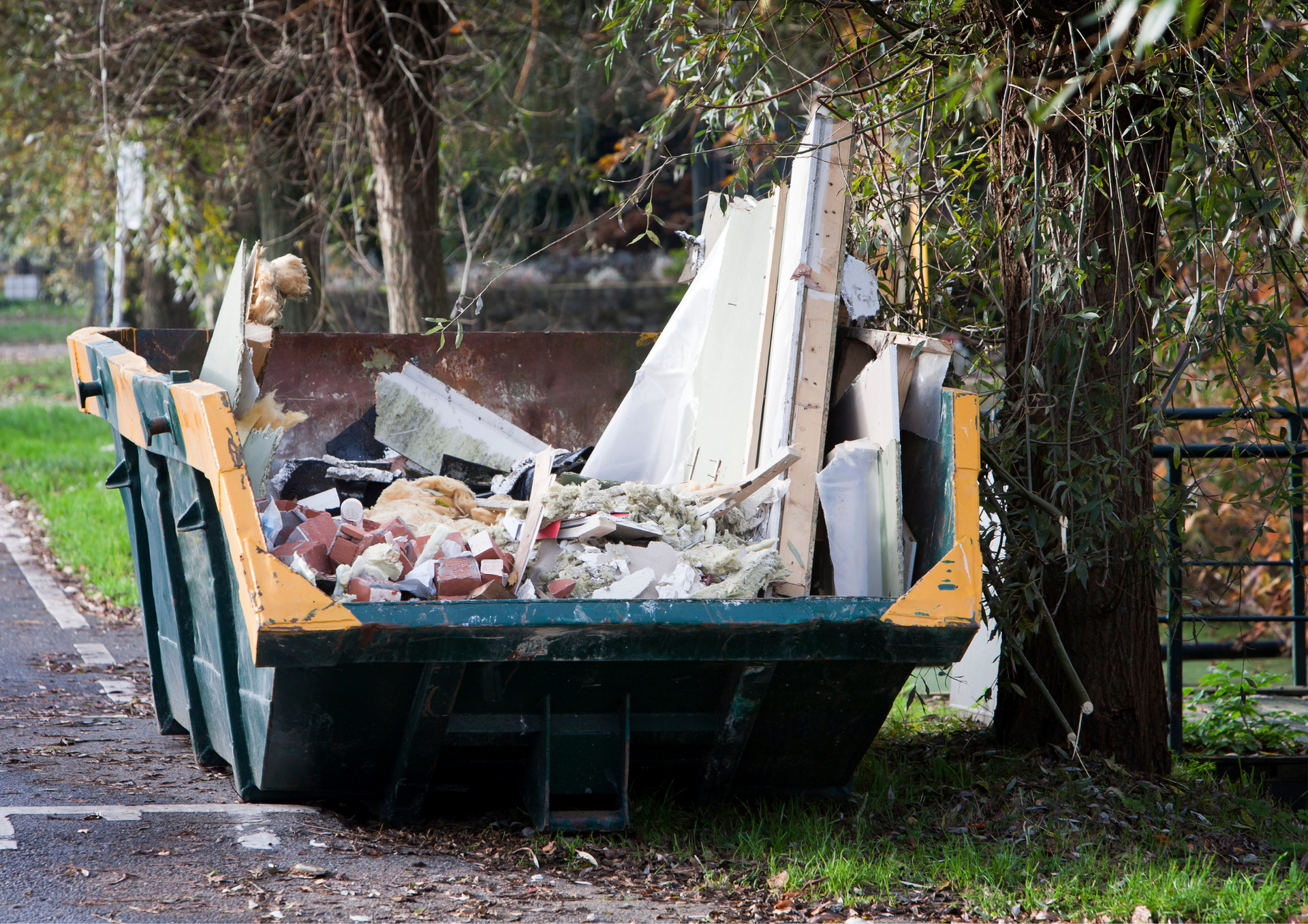 Best Times to Book Skip Hire for Quick and Efficient Service